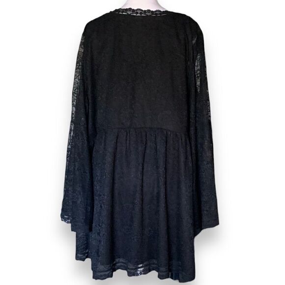 Torrid Bell Sleeve Black Lace Babydoll Gothic Whimsy Top Sz 3 - Picture 3 of 6